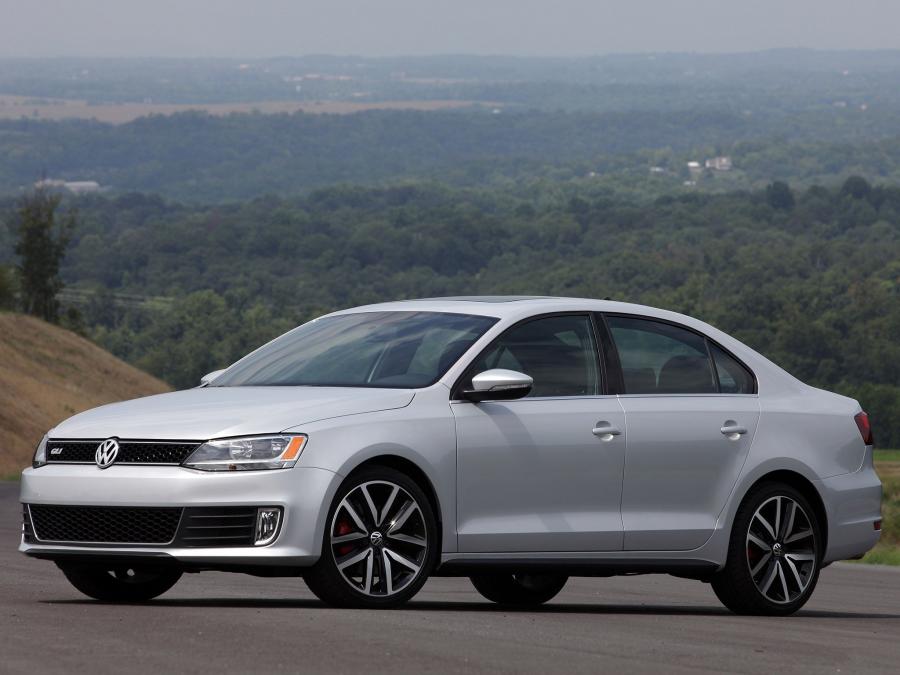  Volkswagen Jetta GLI 2011 года  (фото 10 из 15)